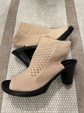 Bernie Mev Sock Bootie Heels Beige Size 6.5 Stretch Knit Slip On